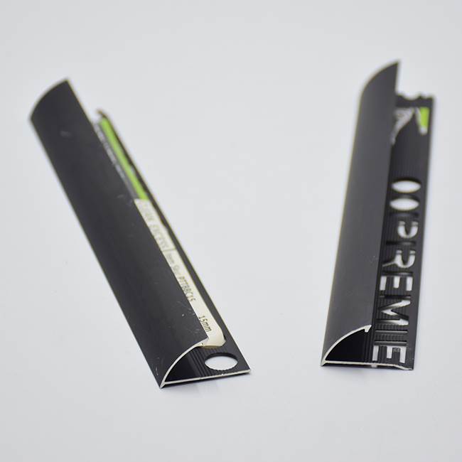Matt Black C 15mm Tile Trim